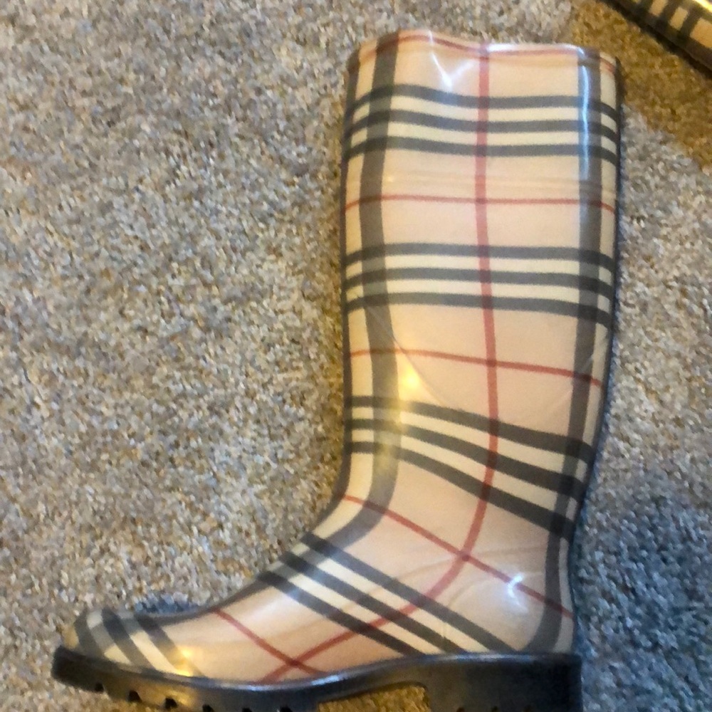 Plaid rain boots